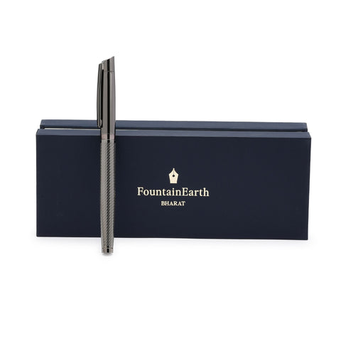 FountainEarth Gunmetal Diamond-Cut Pen — Precision in Motion