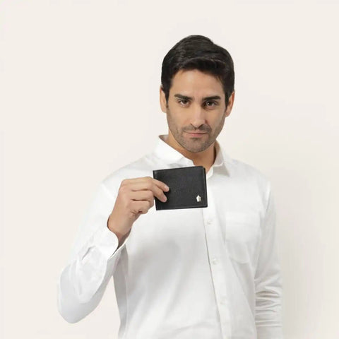 Classic Ultra Slim Bifold Wallet for Men — Pebbled, 8 Cards - FountainEarth