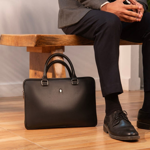 Lexor Ultra Slim Leather Laptop Sleeve for Men and Women - FountainEarth