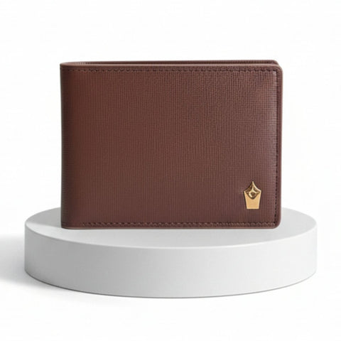Ormee Saffiano Leather Wallet. Structured elegance for every day. - FountainEarth