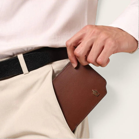 Signature Slim Bifold Wallet - FountainEarth